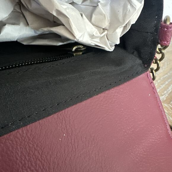 Disney Loungefly Snow White Hot Topic Evil Queen Heart Box Sword Crossbody Chain - Picture 6 of 11